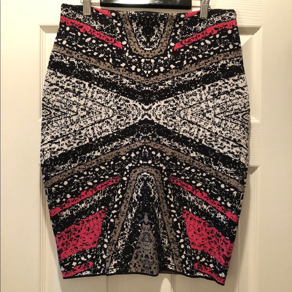 Diane von Fustenberg fitted skirt Size Medium